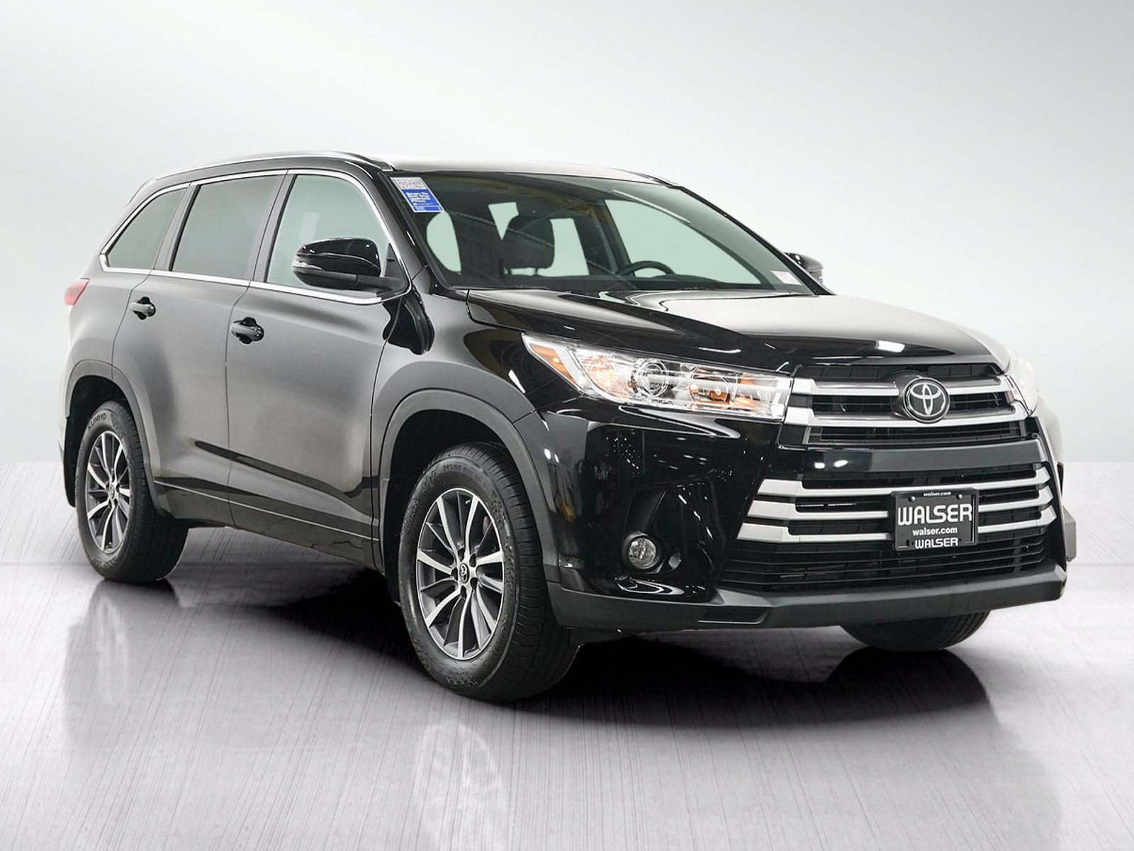 Used 2017 Toyota Highlander XLE AWD/4WD image 7