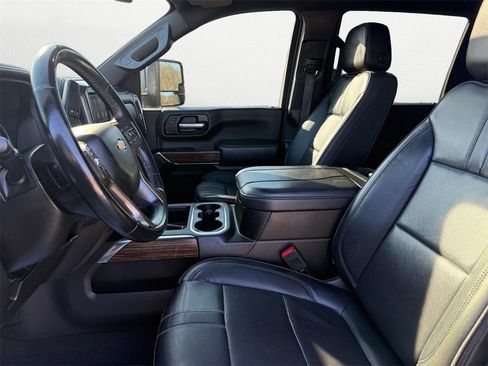 Used 2023 Chevrolet Silverado 2500 High Country image 9