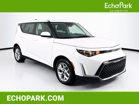 Used 2025 Kia Soul LX w/ LX Technology Package image 1