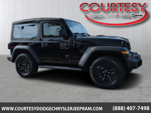 Certified 2022 Jeep Wrangler Sport AWD/4WD image 1