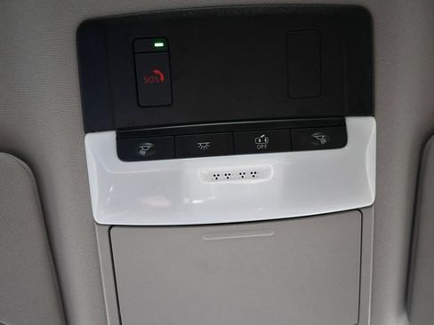 Used 2025 Nissan Altima 2.5 SV FWD image 17