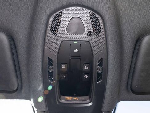 Used 2024 Porsche Cayenne Coupe image 42