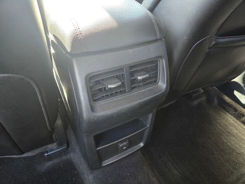 Used 2020 Ford Edge SEL image 12