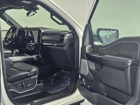 Used 2024 Ford F150 Platinum w/ FX4 Off-Road Package image 15