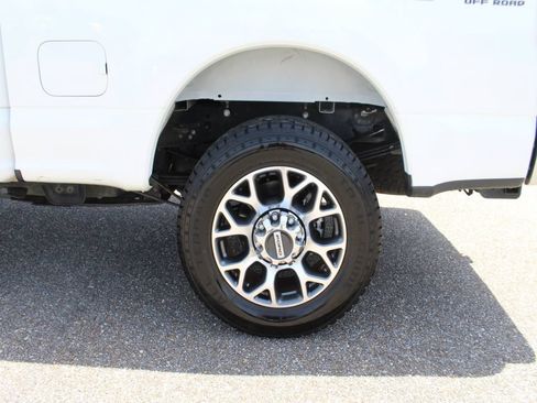 Used 2022 Ford F350 Lariat w/ Lariat Ultimate Package AWD/4WD image 15