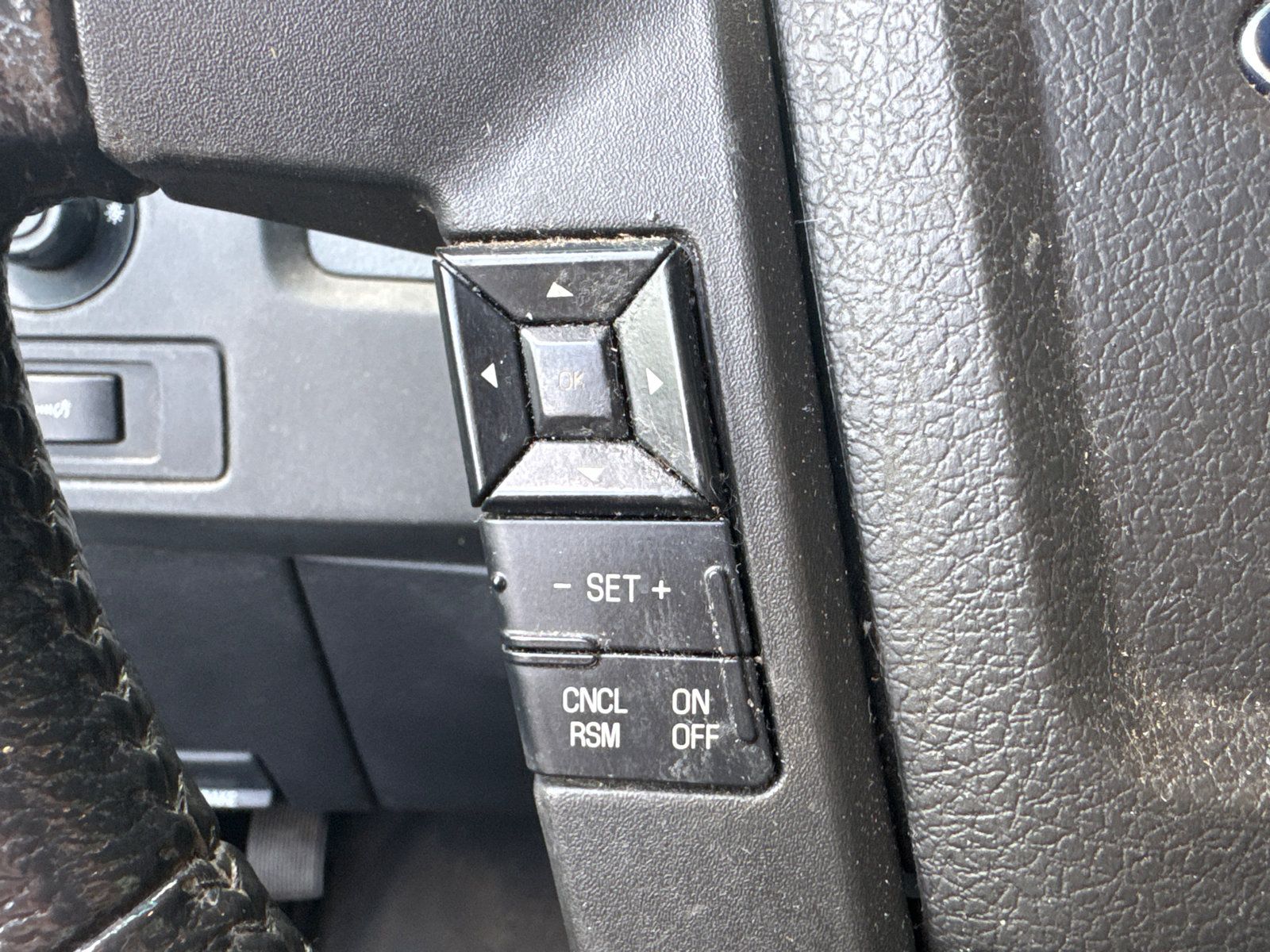 Used 2014 Ford F150 XLT w/ Equipment Group 302A Luxury AWD/4WD image 25