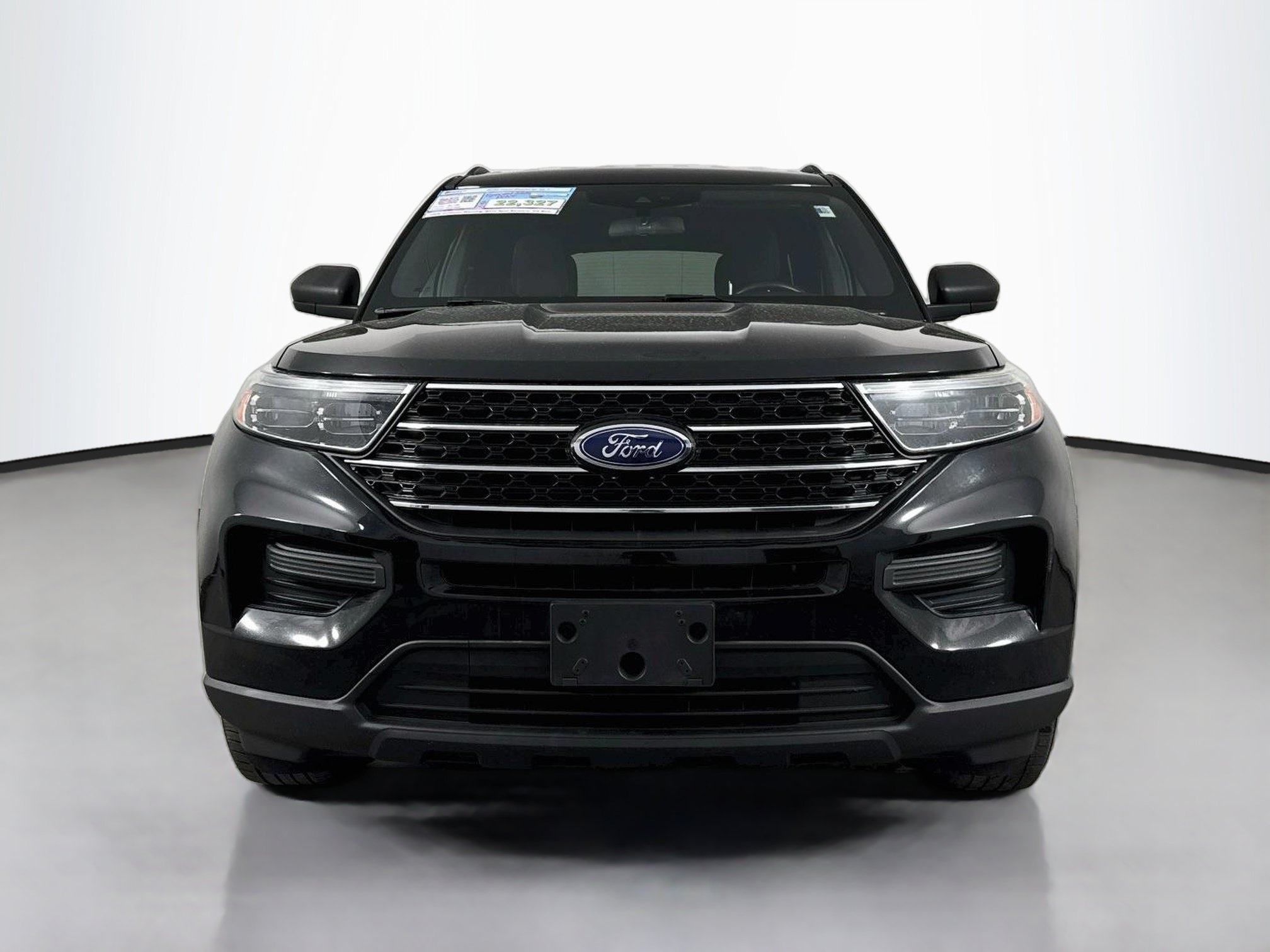Used 2020 Ford Explorer XLT AWD/4WD image 2