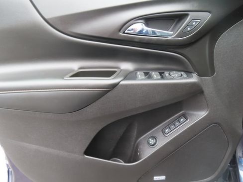 Used 2019 Chevrolet Equinox Premier AWD/4WD image 11