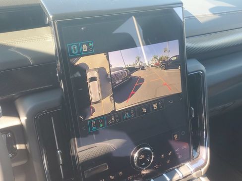 New 2026 GMC Yukon XL AT4 w/ AT4 Premium Plus Package AWD/4WD image 15