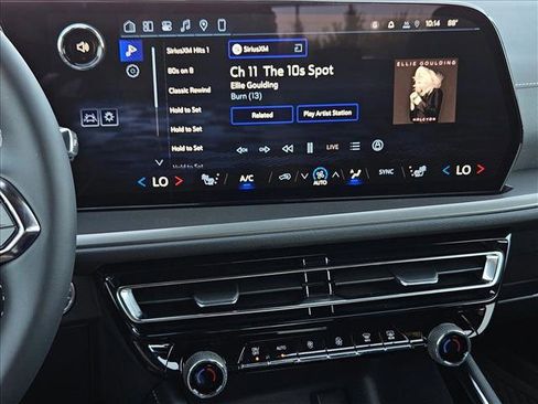 New 2026 Chevrolet Traverse LT w/ LPO, Floor Liner Package image 15