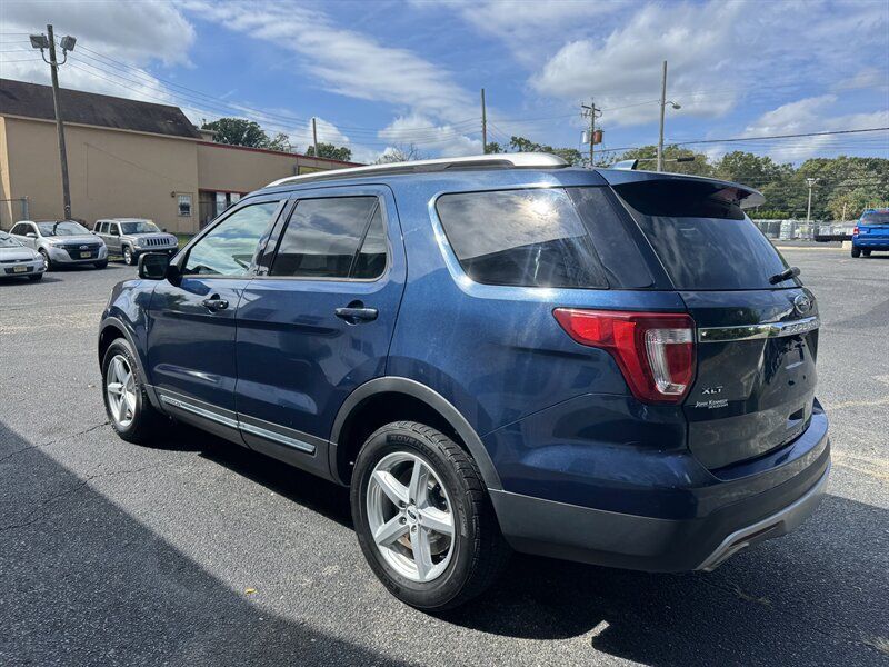Used 2016 Ford Explorer XLT w/ Equipment Group 202A AWD/4WD image 6