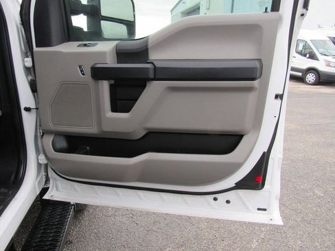 Used 2017 Ford F450 XL w/ Power Equipment Group image 10