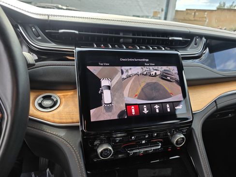 Certified 2023 Jeep Grand Cherokee L Summit image 17