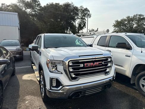 Used 2021 GMC Sierra 1500 SLT w/ SLT Premium Plus Package AWD/4WD image 3