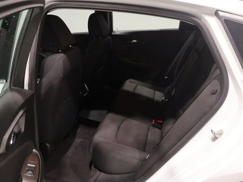 Used 2023 Chevrolet Malibu LT FWD image 17