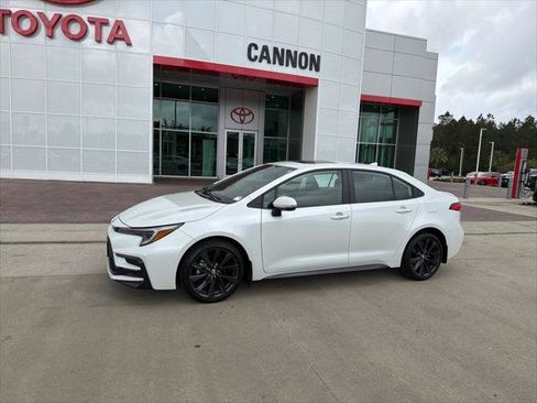 Certified 2024 Toyota Corolla SE w/ SE Premium Package image 1