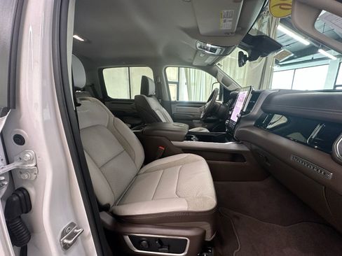 Used 2026 RAM 1500 Laramie w/ Advanced Safety Group II AWD/4WD image 14