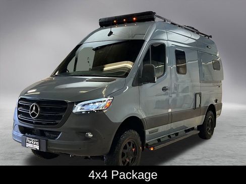 Used 2022 Mercedes-Benz Sprinter 2500 image 4