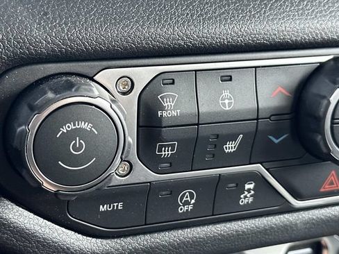 New 2026 Jeep Gladiator Sport AWD/4WD image 32