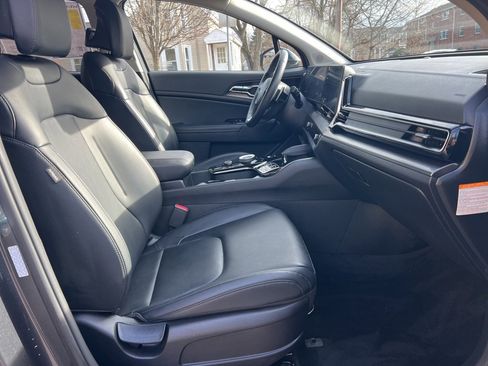 Certified 2023 Kia Sportage EX image 25