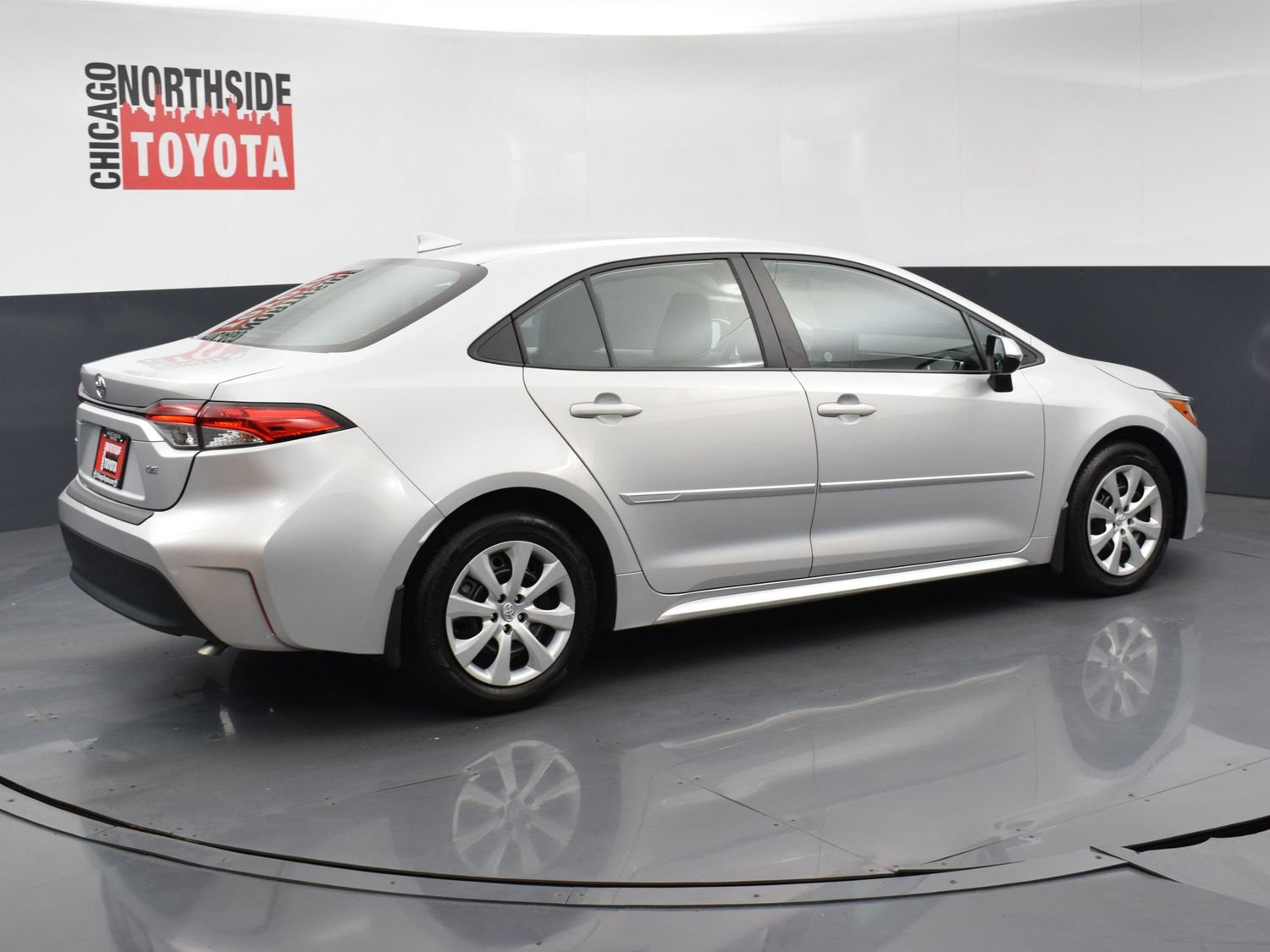 Used 2024 Toyota Corolla LE FWD image 4