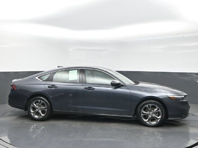 Certified 2023 Honda Accord EX image 7
