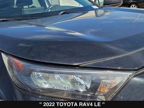 Used 2022 Toyota RAV4 LE FWD image 9