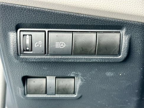Used 2022 Toyota Corolla Cross L AWD/4WD image 10