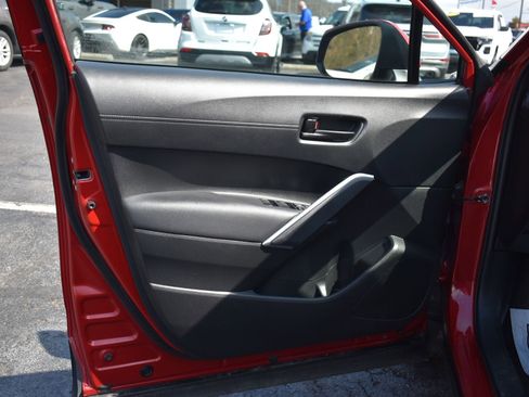 Used 2023 Toyota Corolla Cross AWD Hybrid w/ Moonroof Package image 12