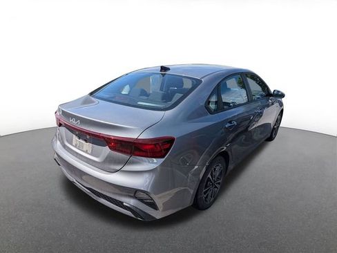 Used 2023 Kia Forte LXS FWD image 5
