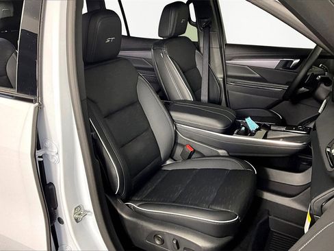 New 2026 Buick Enclave Sport Touring w/ Super Cruise Package image 11