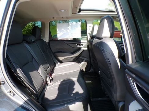 Used 2024 Subaru Forester Limited AWD/4WD image 19