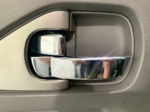 Used 2018 Nissan Frontier SV w/ Value Truck Package RWD image 22