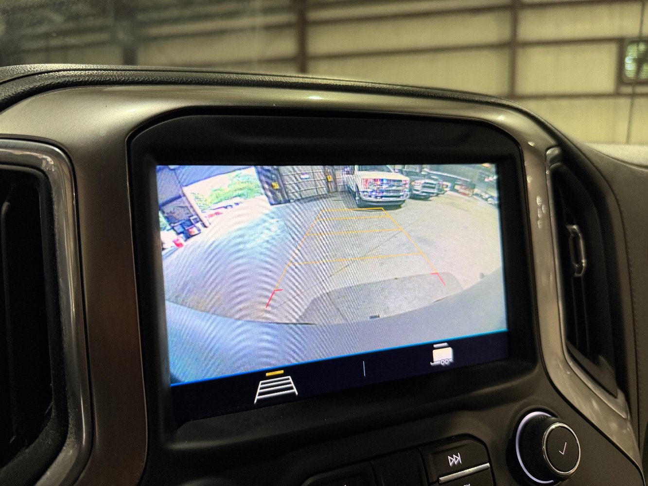 Used 2021 Chevrolet Silverado 1500 LT AWD/4WD image 34