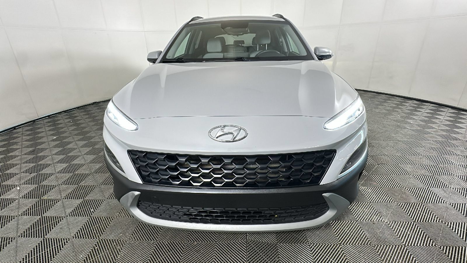 Used 2023 Hyundai Kona SEL w/ Cargo Package AWD/4WD image 9
