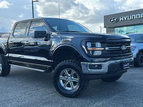 Used 2025 Ford F150 XLT w/ Equipment Group 301A Standard RWD image 7