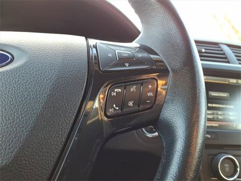 Used 2016 Ford Explorer XLT w/ Equipment Group 202A image 18