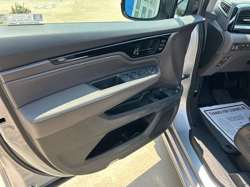 Used 2023 Honda Odyssey Elite image 20