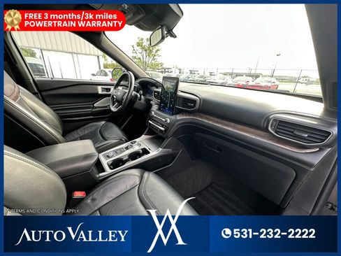 Used 2020 Ford Explorer Platinum w/ Premium Technology Package AWD/4WD image 21
