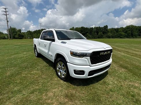 Used 2025 RAM 1500 Big Horn AWD/4WD image 2