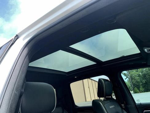 Used 2019 RAM 1500 Laramie w/ Sport Appearance Package AWD/4WD image 16