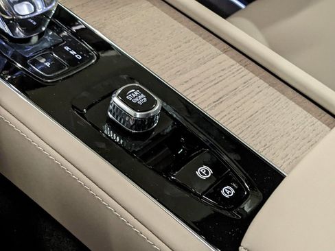 New 2026 Volvo XC90 T8 Plus image 20