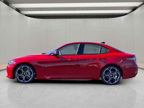 New 2025 Alfa Romeo Giulia w/ Driving Assist Package image 4