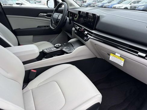 New 2026 Kia Sportage EX image 17