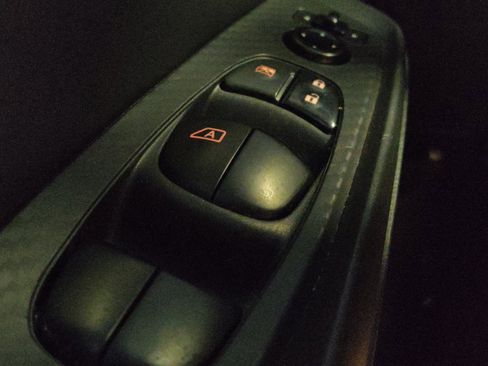 Used 2022 Nissan Sentra SV FWD image 27