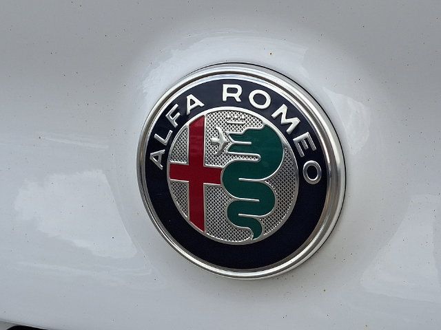Used 2020 Alfa Romeo Giulia AWD w/ Cold Weather Package image 29