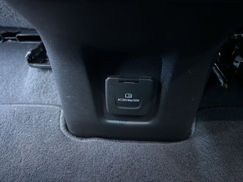 Used 2022 GMC Terrain SLT w/ Tech Package image 20