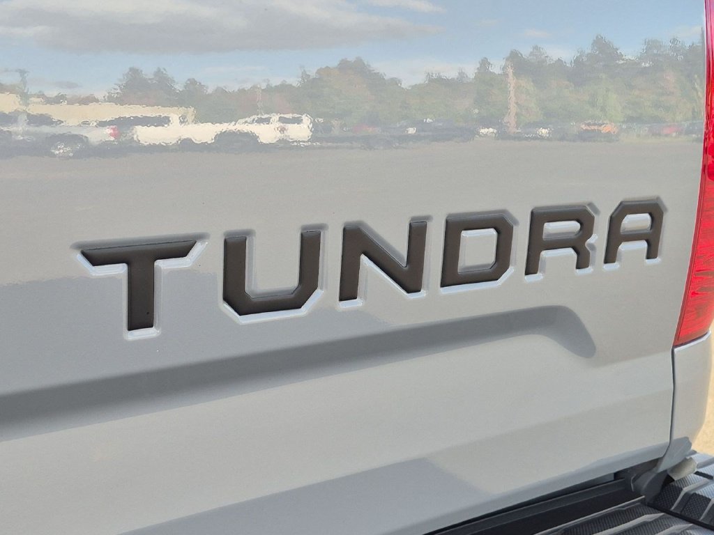 Used 2020 Toyota Tundra SR5 w/ TRD Off-Road Package AWD/4WD image 26