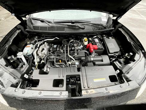 New 2026 Nissan Kicks SR w/ Cold Weather Package image 11