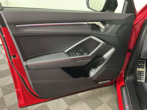 Used 2025 Audi Q3 2.0T Premium Plus w/ Premium Plus Package image 21